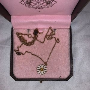 Juicy Couture Daisy Necklace